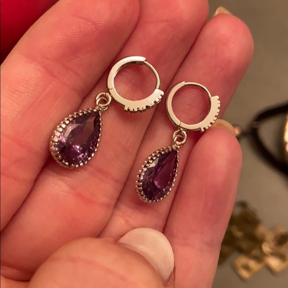 (CLOSET CLOSING FINAL SALE) Purple gemstone teardrop crystal cute earrings - Picture 5 of 6